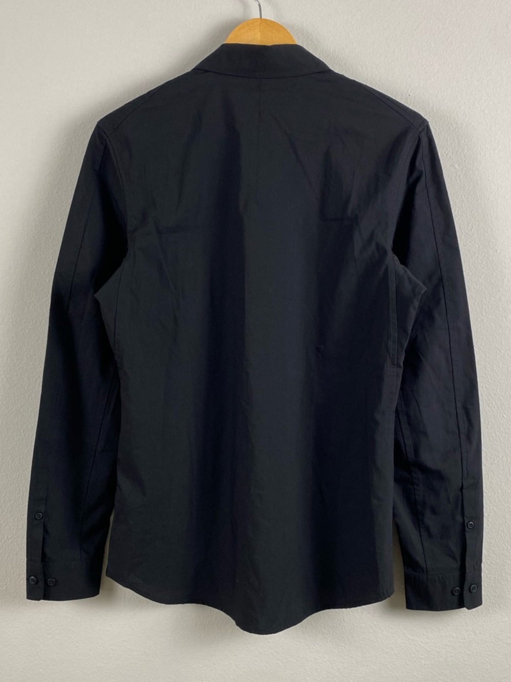Lululemon Down To The Wire Long Sleeve Button Front Shirt | Slim Fit | Black - Picture 2 of 15